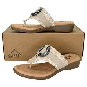 Cliffs by White Mountain Benedict Cream/Taupe Womens Thong Sandals Size 6M